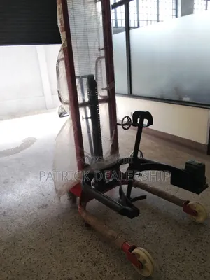 Powerful Manual Drill Lifter