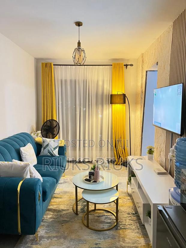Modern Cozy One Bedroom Furnished Airbnb Near TRM