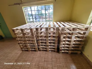 Wooden Pallets-Made to Handle Heavy Loads With Ease. 04