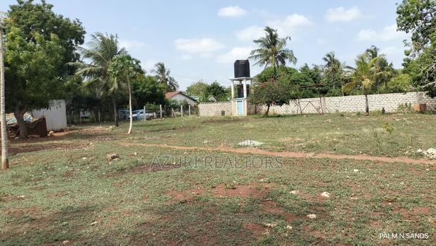 Half Acre Prime Land in Diani for Sale in Diani,Kenya - thumbnail 4