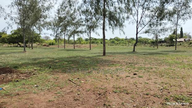 Half Acre Prime Land in Diani for Sale in Diani,Kenya - thumbnail 6