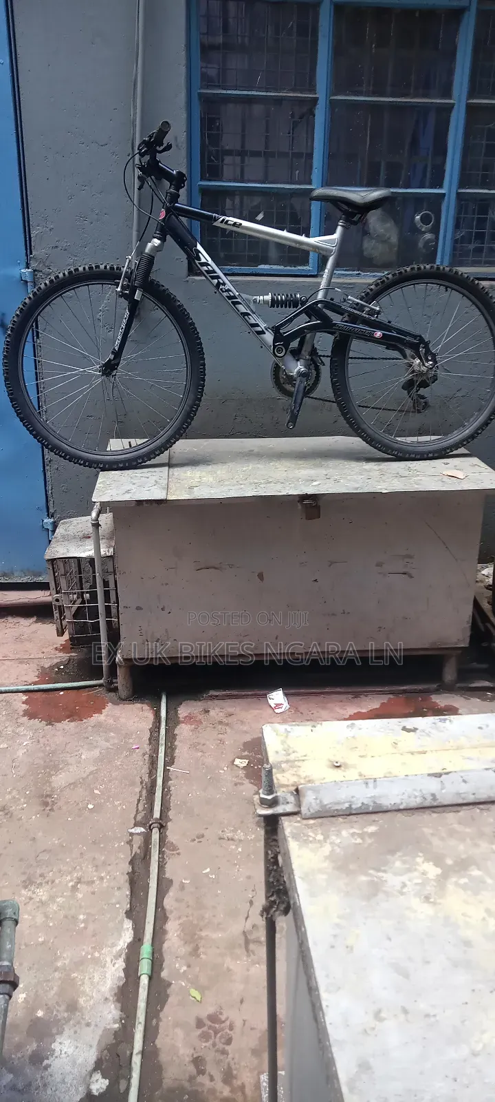 Ex Uk Size 26 Saracen Dual Suspension Bicycle