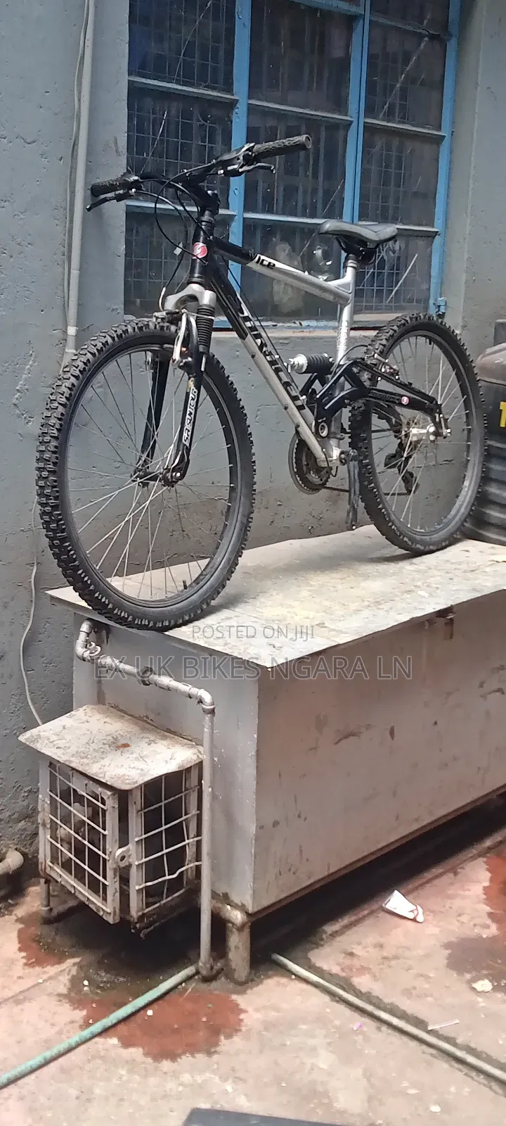 Ex Uk Size 26 Saracen Dual Suspension Bicycle