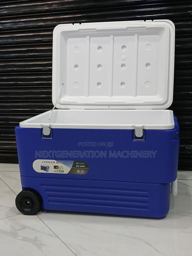 Premier 100l Cooler Box - thumbnail 3