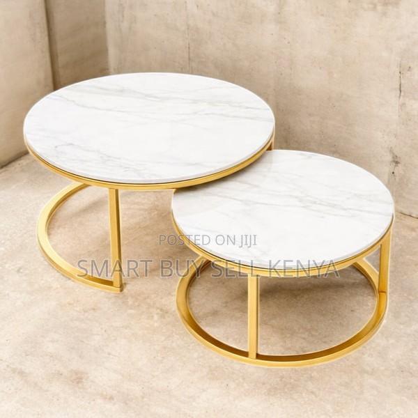 Elegant Round Marble Nesting Coffee Tables With Gold Metal Frame