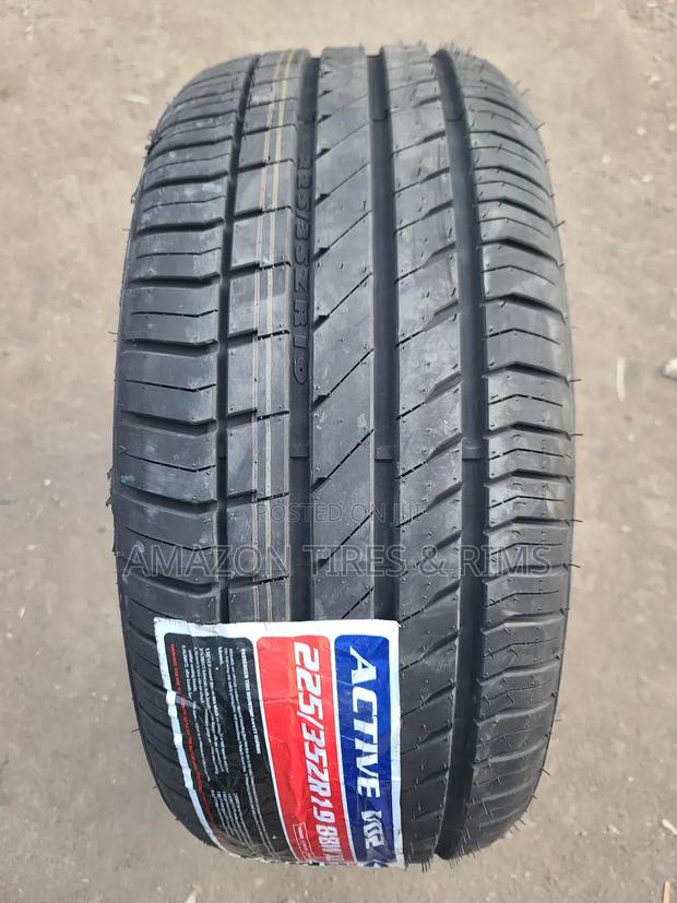 225/35r19 Vinmax Tires - thumbnail 2