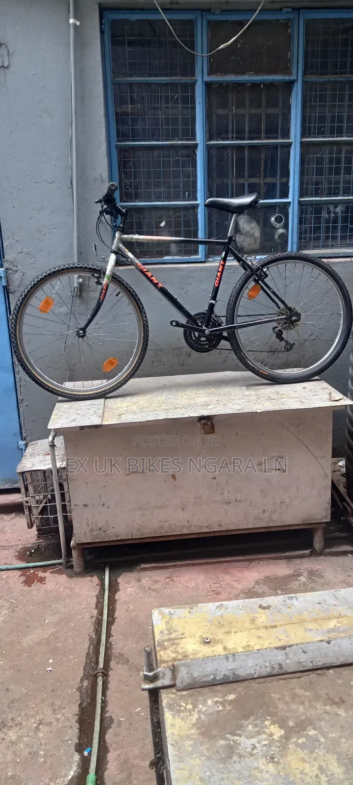 Ex Uk Size 26 Giant Mountain Bike