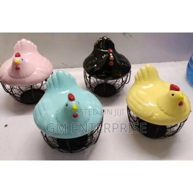 *18-25 Egg Metal Wire Egg Basket With a Stylish Ceramic Chicken Cover