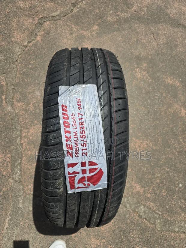 215/55r17  Zextour Tyre