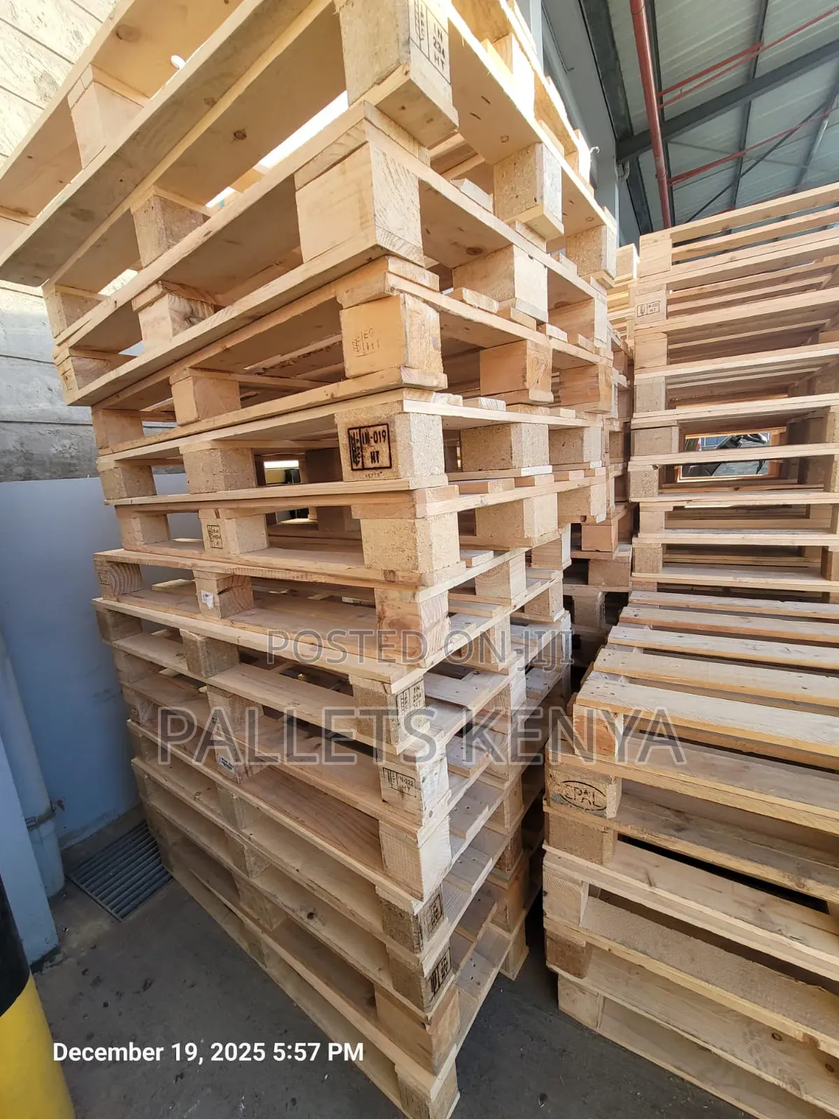 Premium Timber Base Pallet-Perfect Wood Pallets for Storage. 18