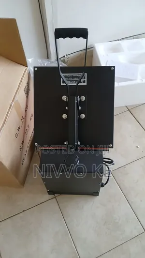 Compact Reliable 38×38cm Flat Transfer Press