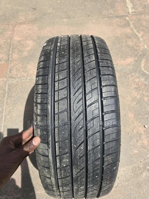 235/55r17 Fortune Tyre - thumbnail 2