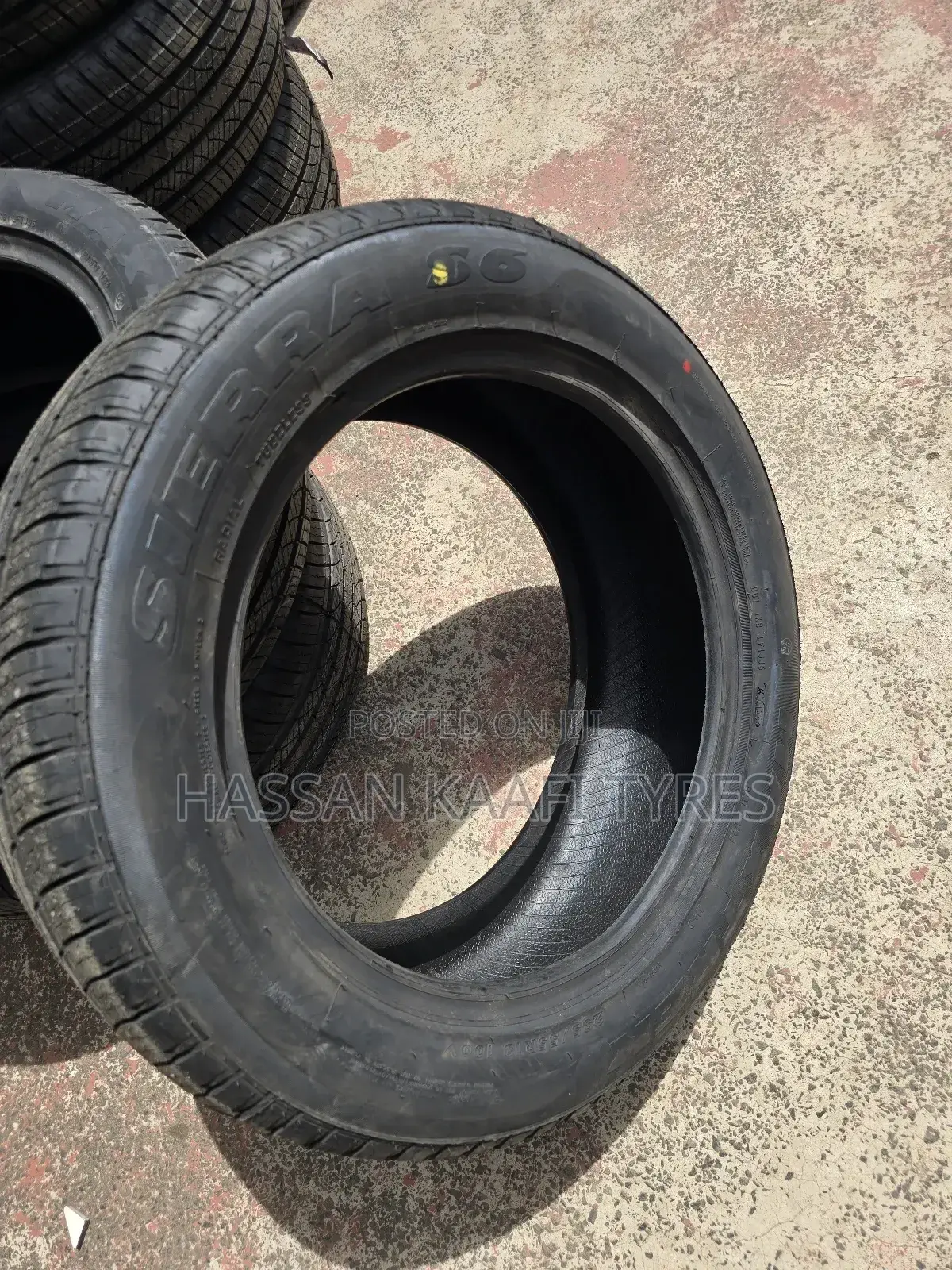 235/55r18 Maxtrek Tyre