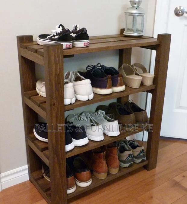 Space-saving Shoe Rack