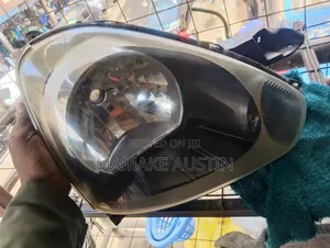 Headlight Daihatsu Mira