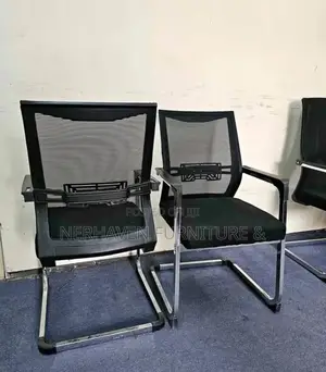 Stable Office Chair – Ideal for Offices Desks