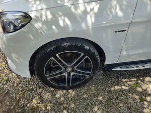 Mercedes-Benz GLE-Class 2017 White