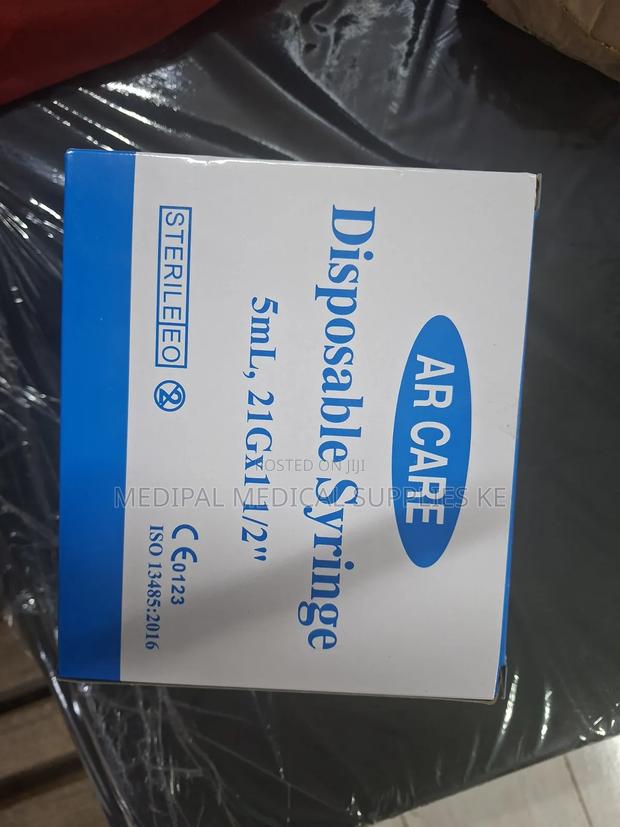 5cc With Needles - main view