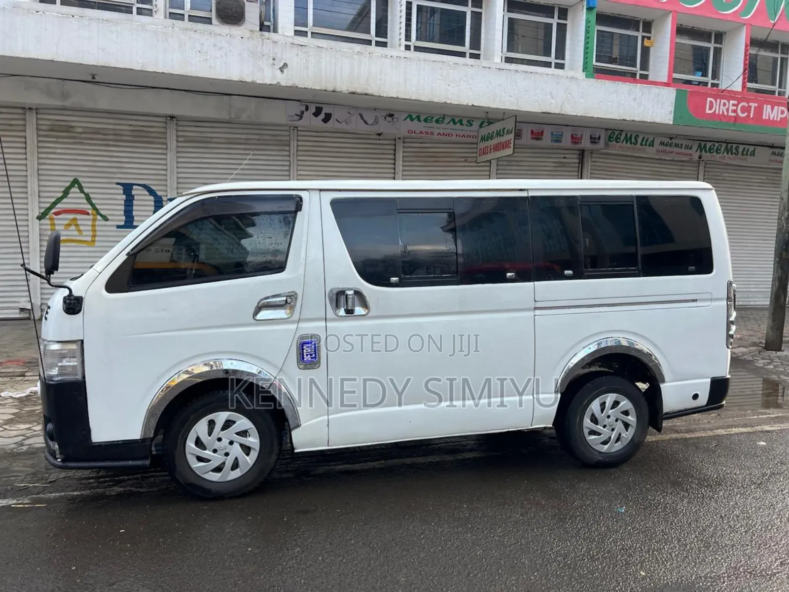 Toyota HiAce 2009 White