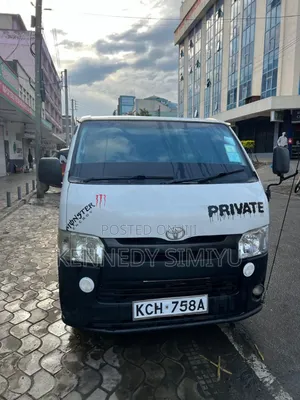 Toyota HiAce 2009 White