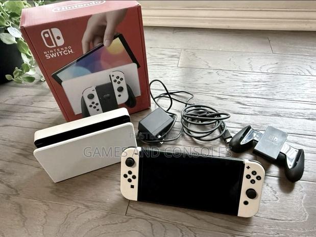 Nintendo Switch Oled - main view