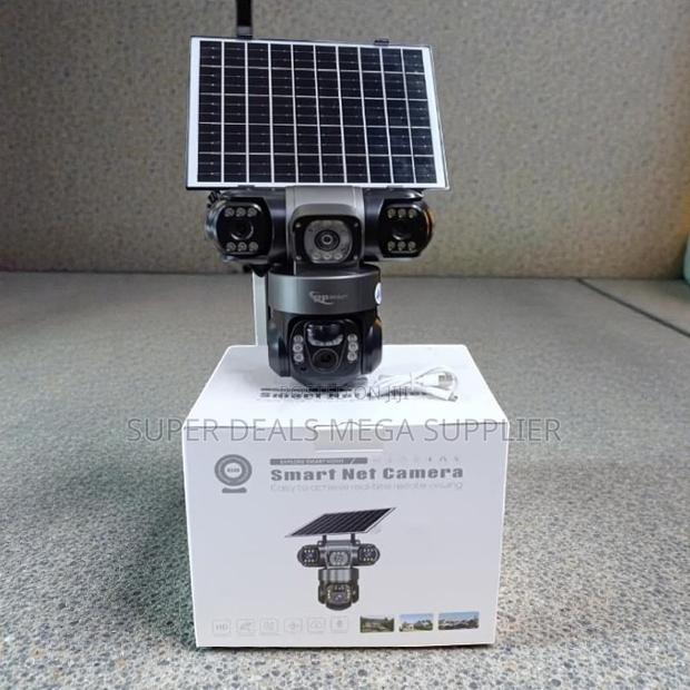 Colored Night Vision 4g PTZ Rotating Triple Lens Solar CCTV Camera