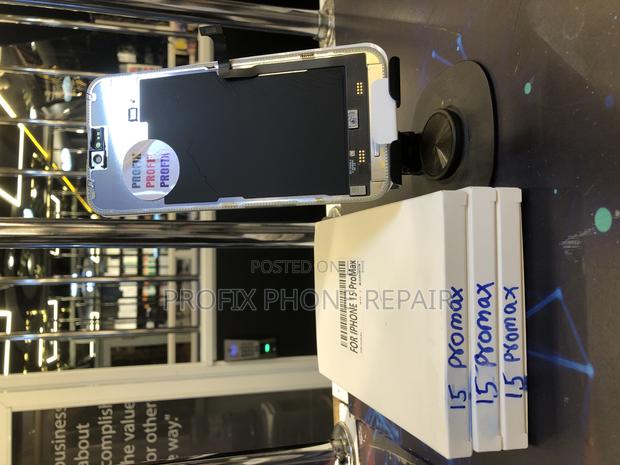 Original iPhone 15 Promax Screen Replacement and Installation - main view