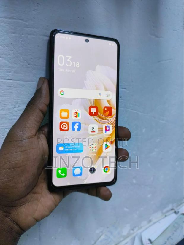 Tecno Camon 20 Pro 256 GB Black - thumbnail 4