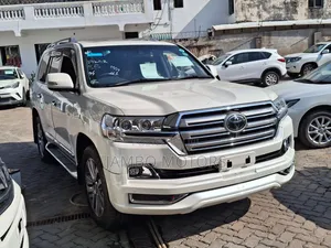 Toyota Land Cruiser 2020 White