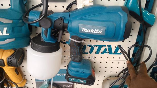 Makita 48v Cordless Paint Spray Gun.