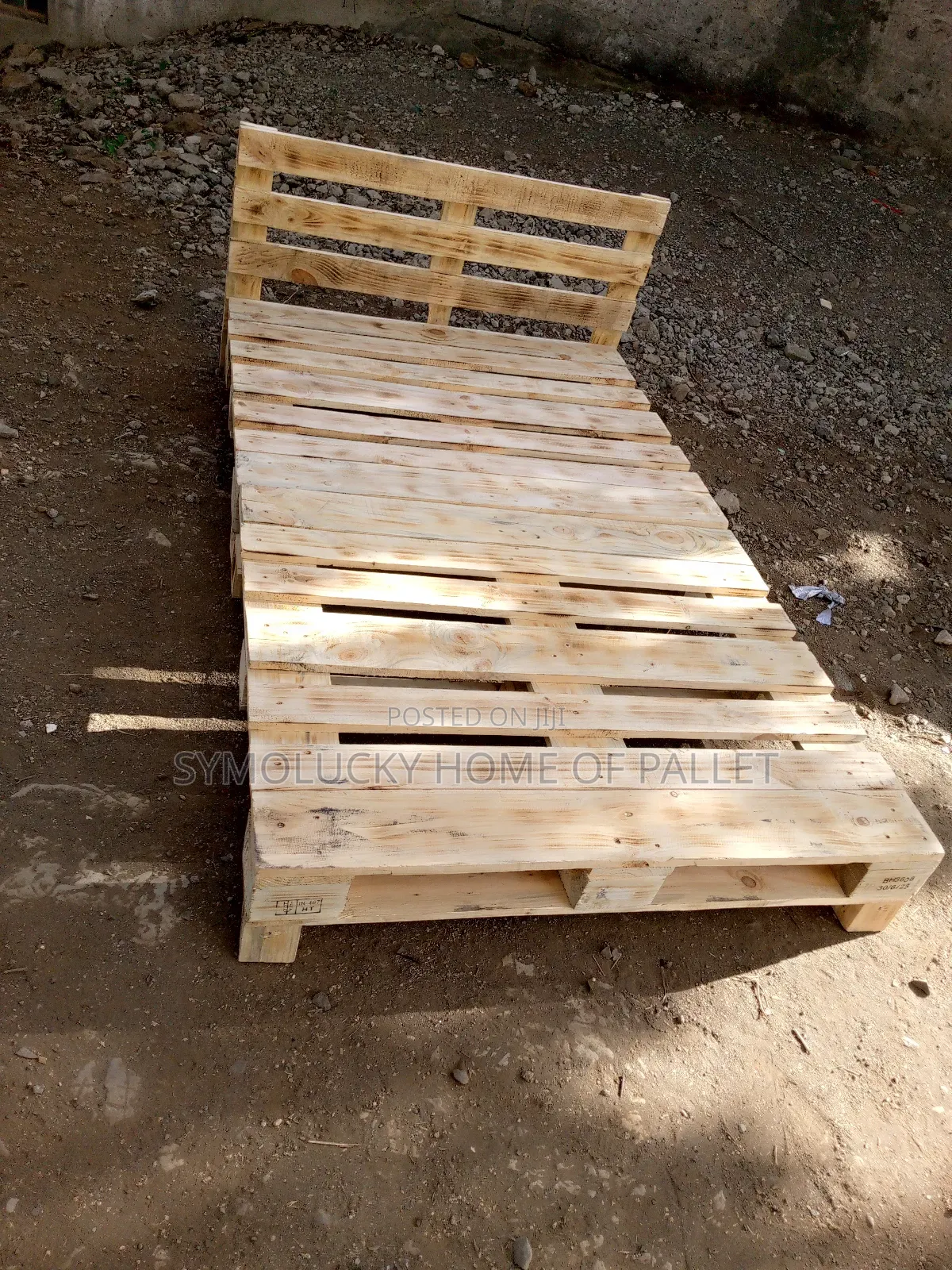 Pallet Bed 4*6 Framed. Blazed