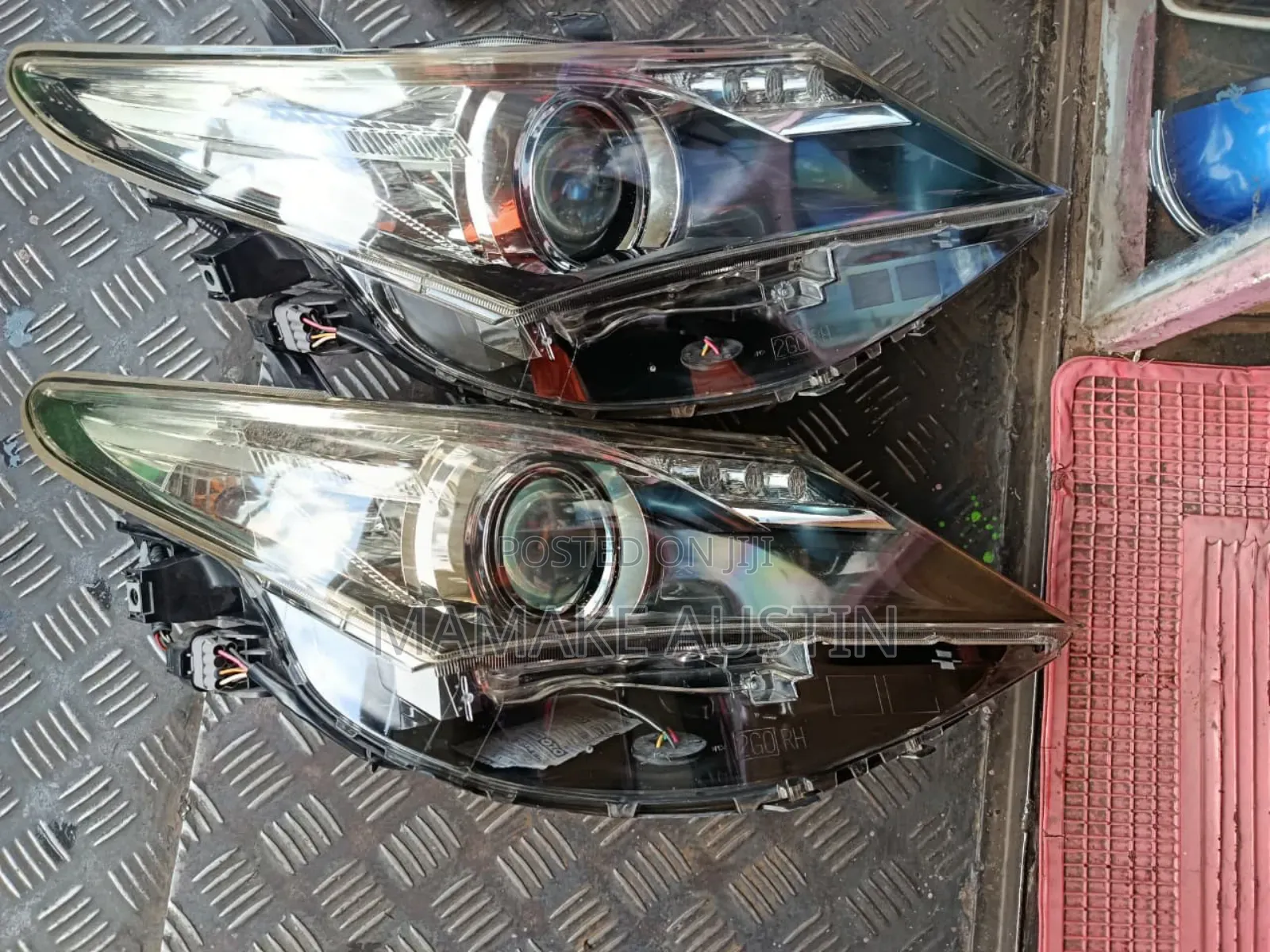 Toyota Auris Headlight