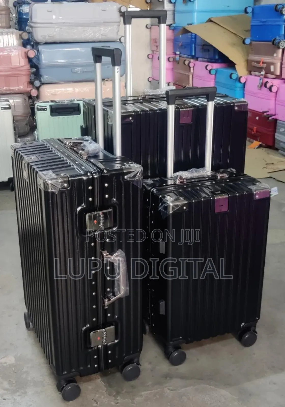 Size 26 Zipless Suitcases