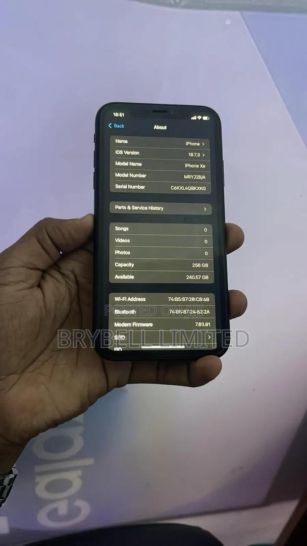 Apple iPhone XR 256 GB Black - thumbnail 4