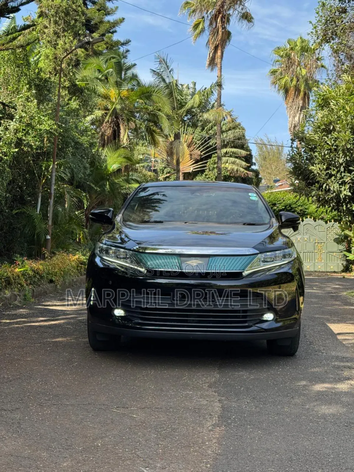 Toyota Harrier 2.0 2018 Black