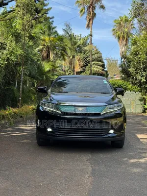 Toyota Harrier 2.0 2018 Black