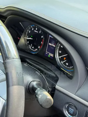 Toyota Harrier 2.0 2018 Black