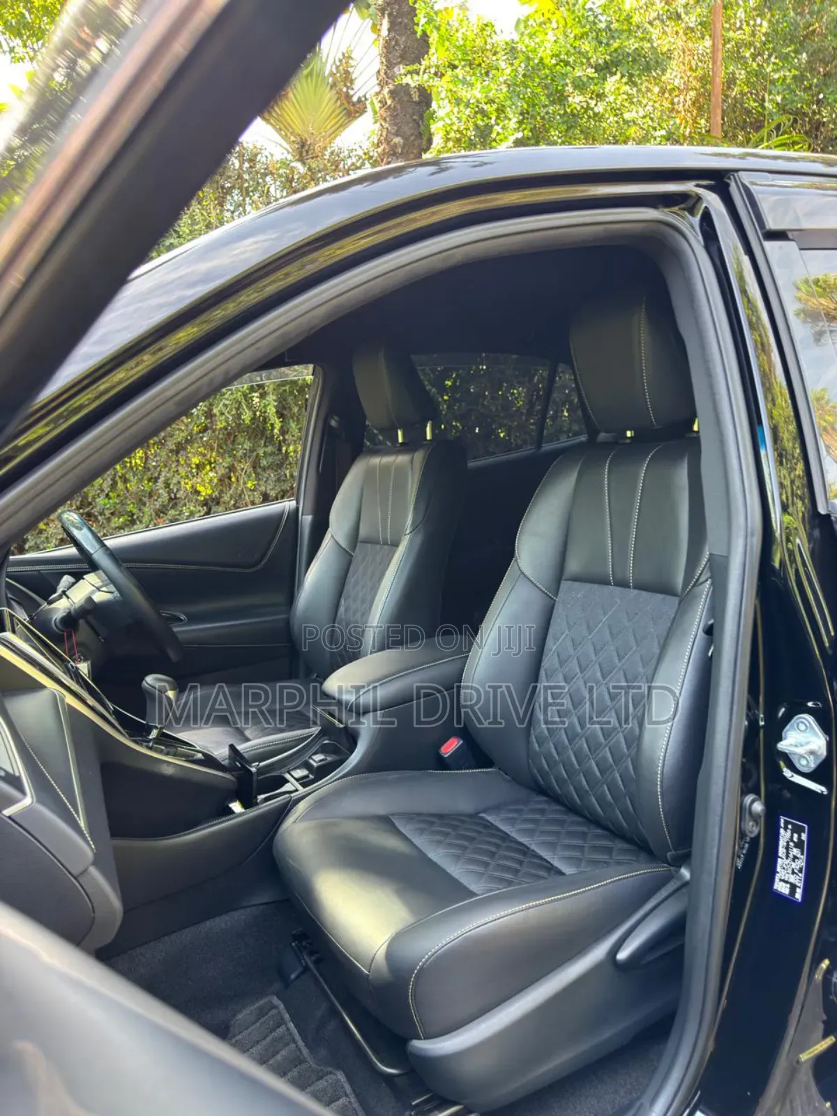 Toyota Harrier 2.0 2018 Black