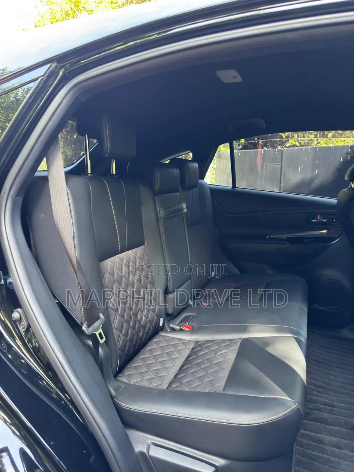 Toyota Harrier 2.0 2018 Black