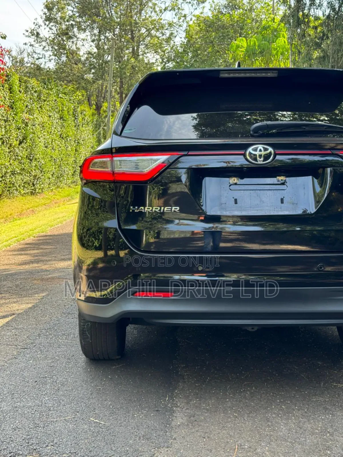 Toyota Harrier 2.0 2018 Black