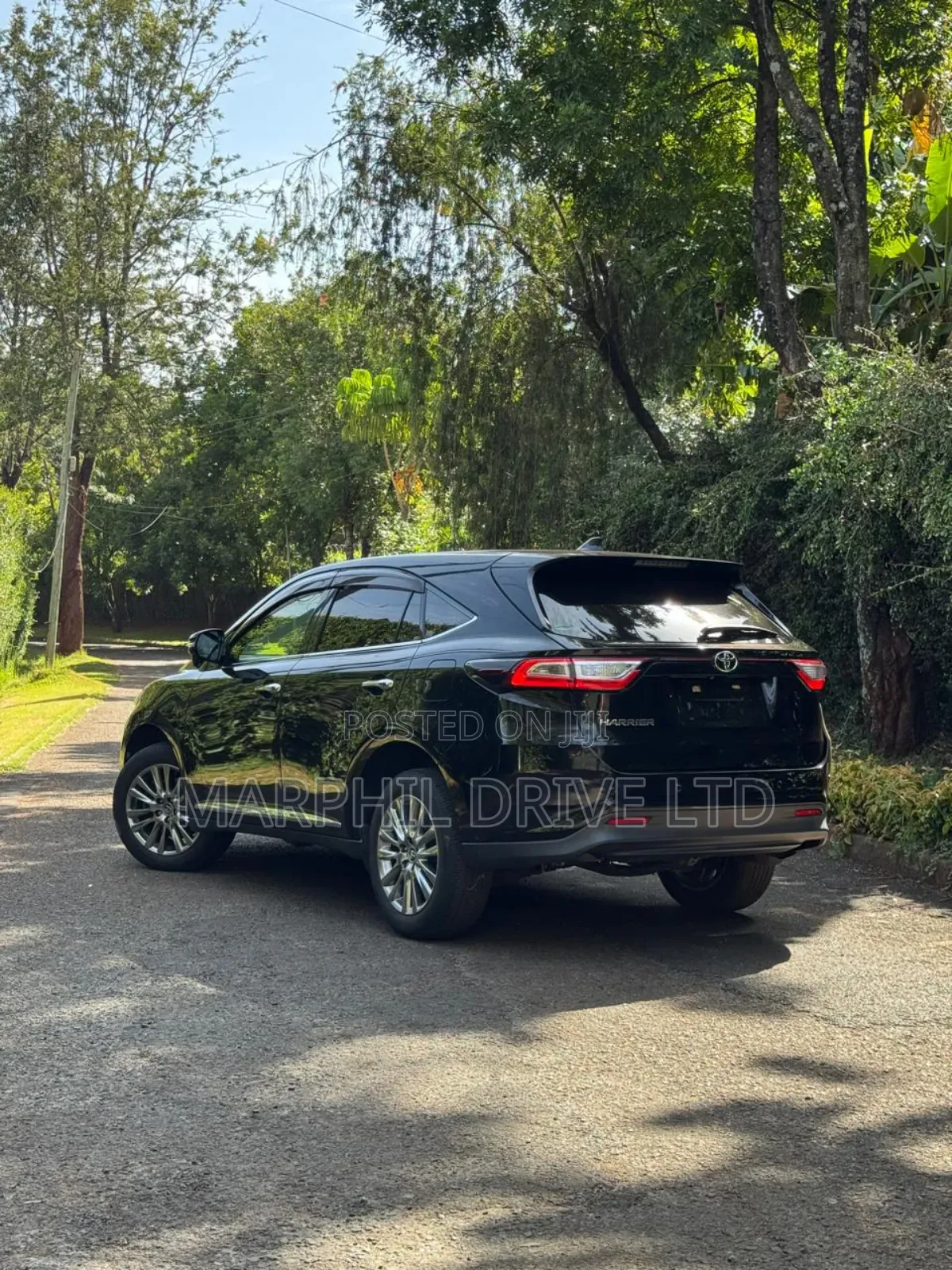 Toyota Harrier 2.0 2018 Black