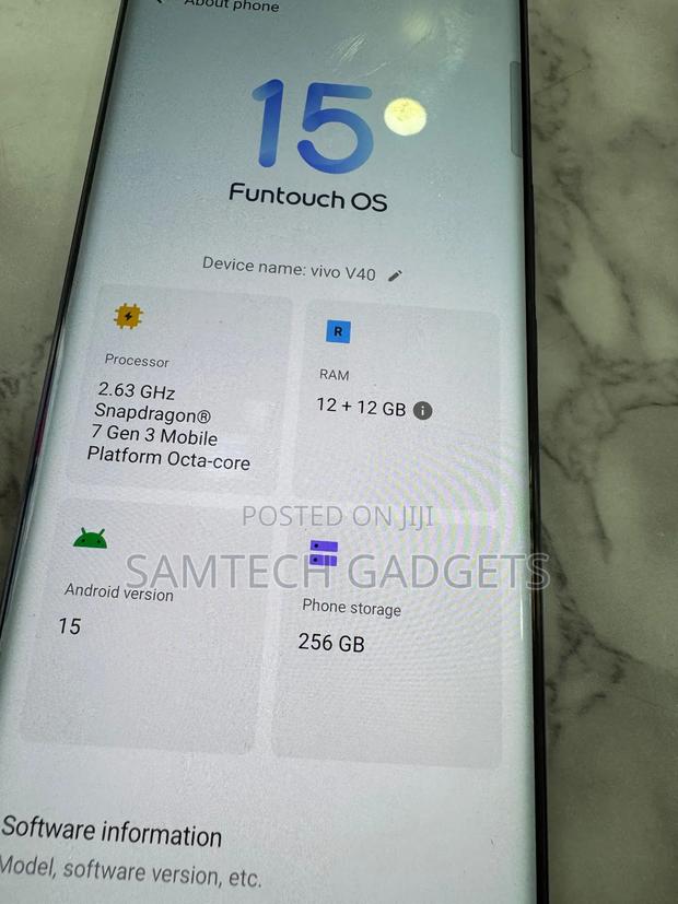 Vivo V40 5G 256 GB Gray - thumbnail 4