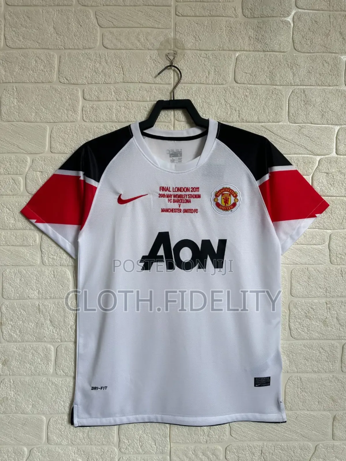 Manchester United 2011 Away Retro Jersey.