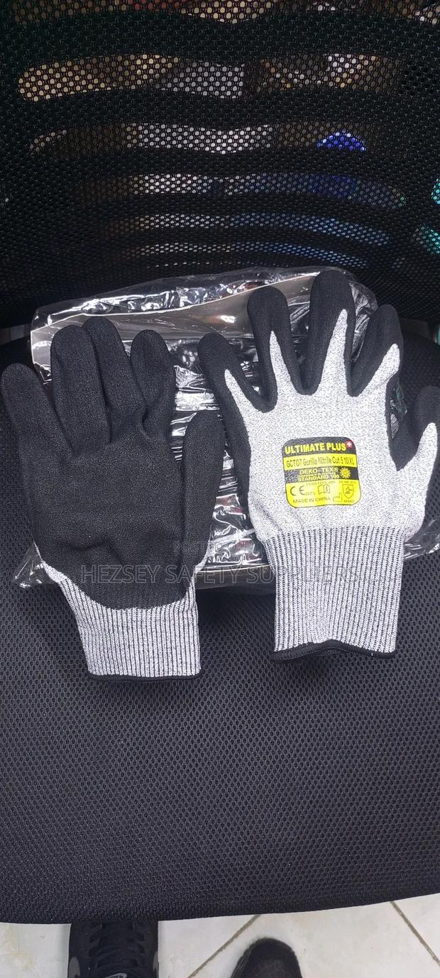 Gorilla Nitrile Cut Resistant Gloves - thumbnail 2
