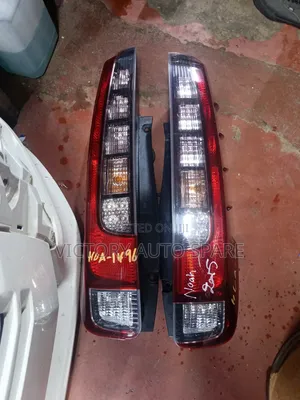 Esquire Taillight/Noah 2018/2019