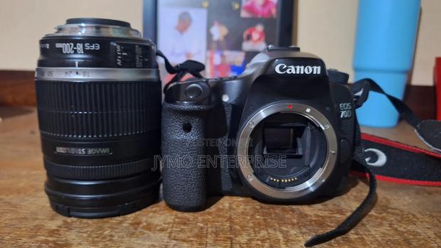 Canon Camera 70d With 18-200mm Lems - thumbnail 7
