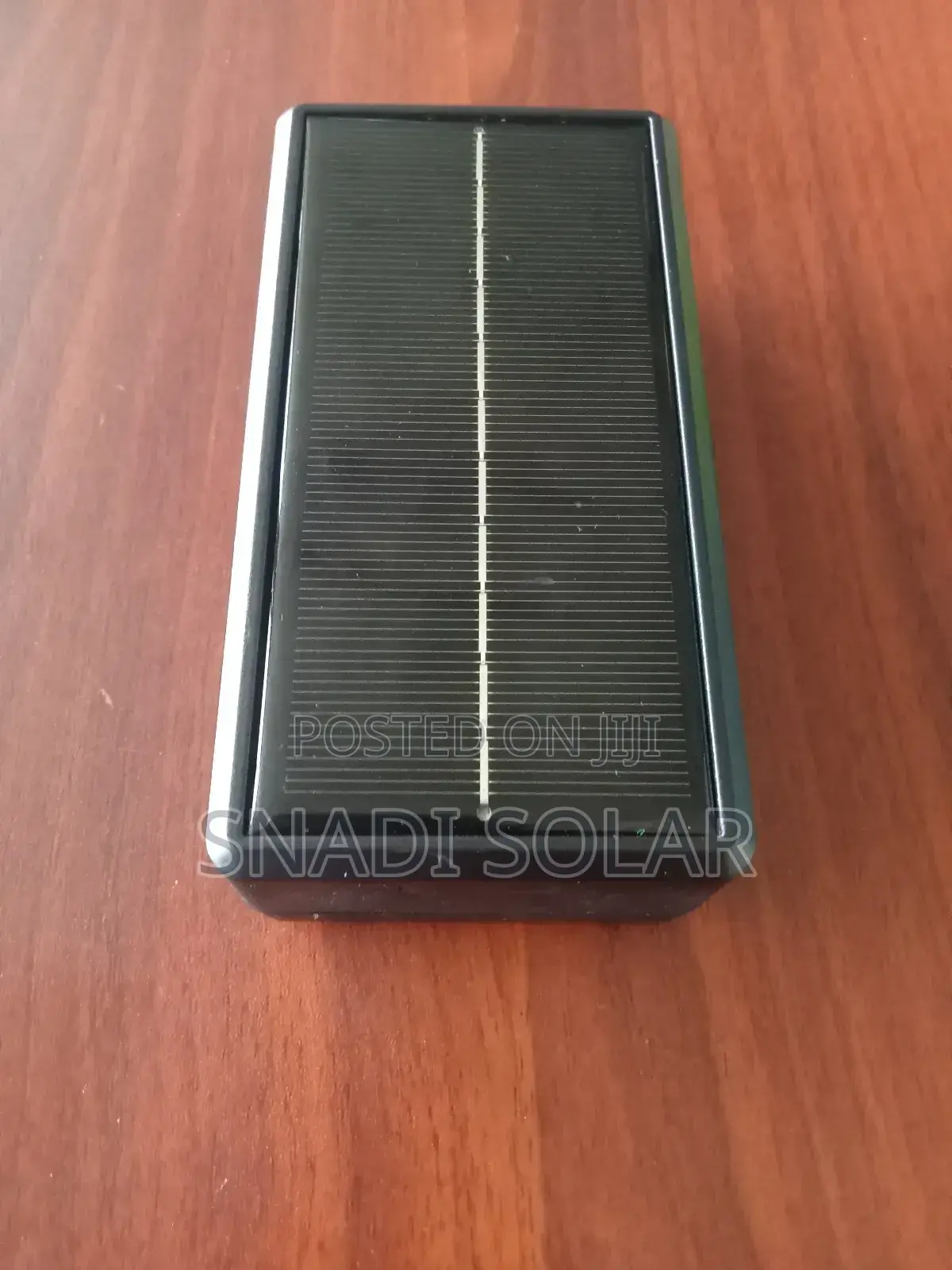 Portable Solar and Usb Li-Ion Battery Charger and Powerbank