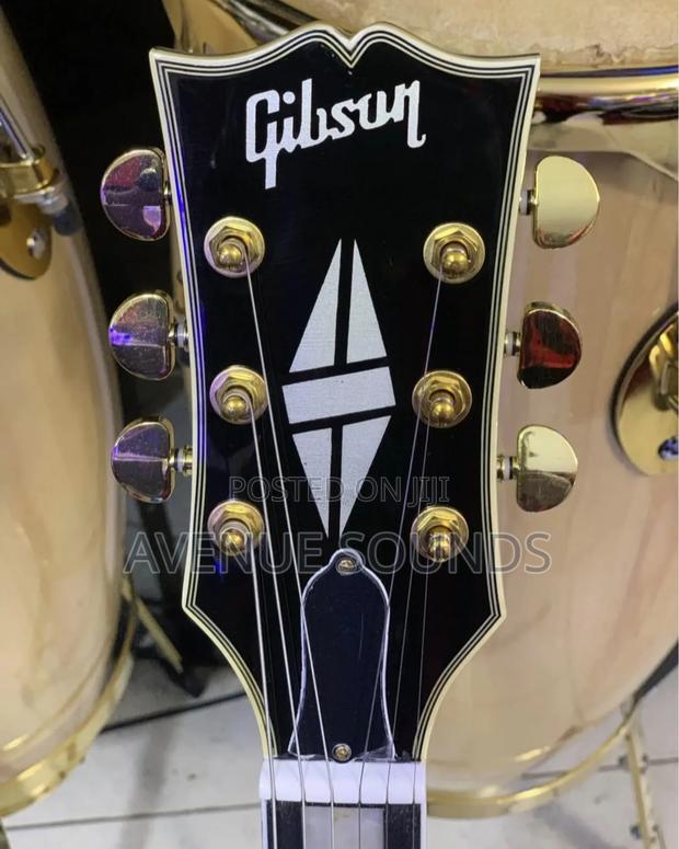 Gibson Electric Guitar - thumbnail 2
