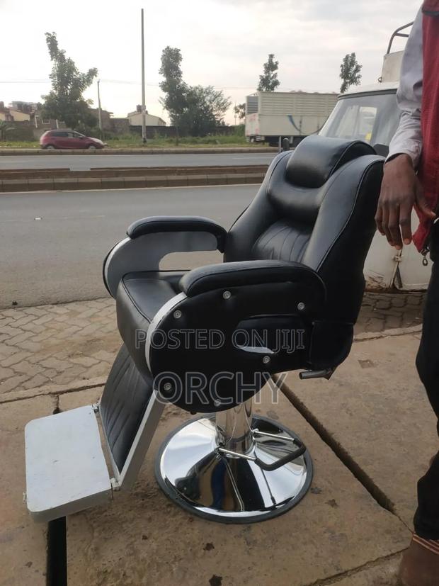 Hydraulic Kinyozi Seat/ Executive Barber Chair - main view
