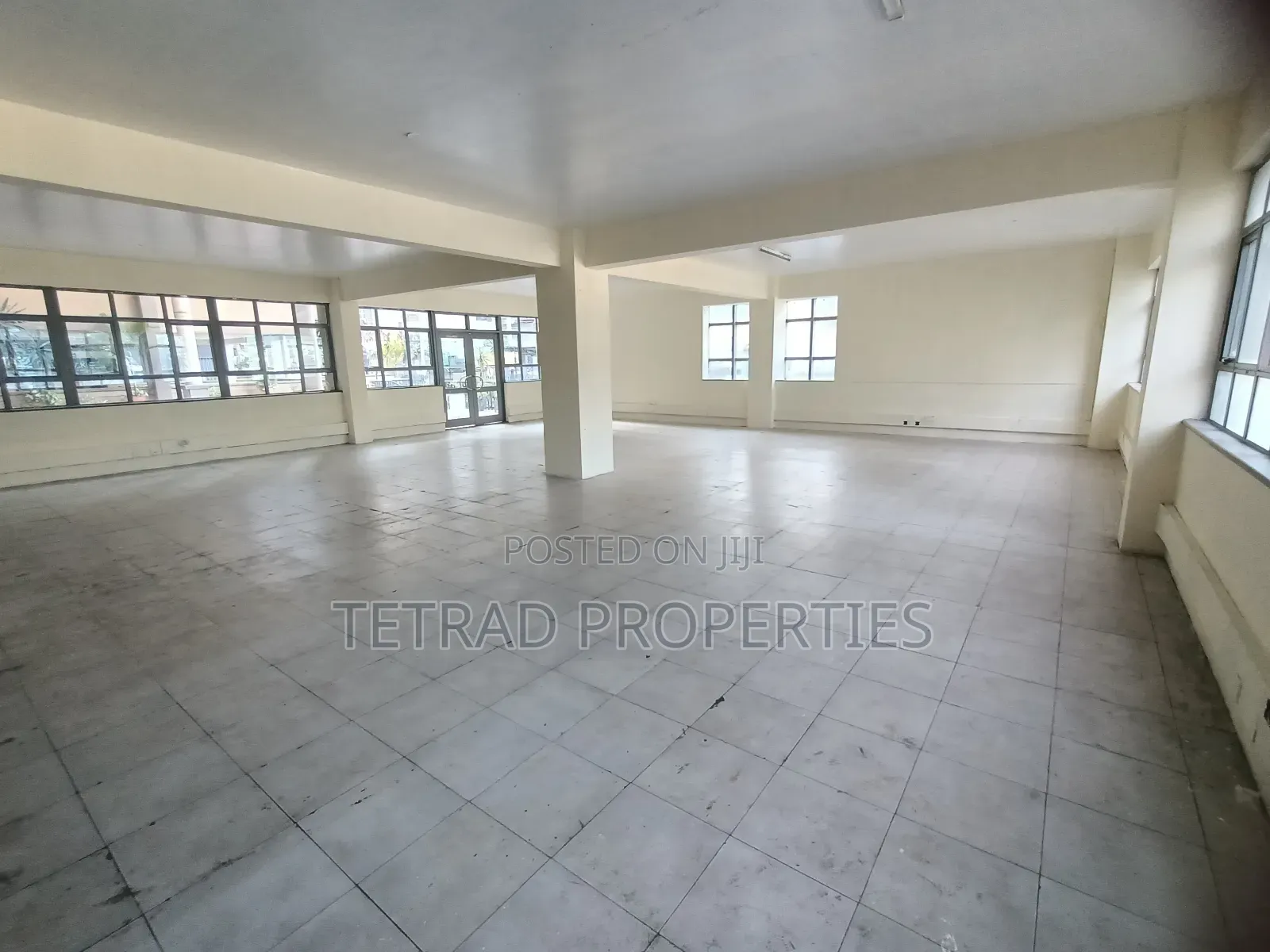 2250 SQFT Office / Spa in Westlands Near Gtc.